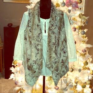 Faux fur animal color vest